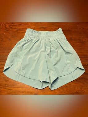 lululemon athletica Mint Green Women's shorts size 4